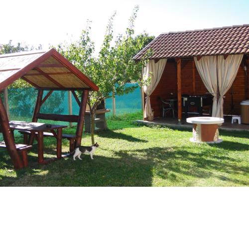 Vadrózsa Vendégház-Apartman