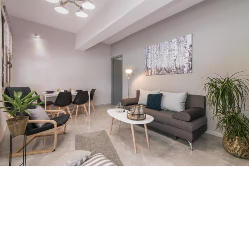 Valentine's Modern Apartment
