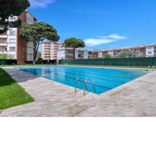 Vall de ribes Apartament per 4 persones amb piscina comunitària, a prop de Port d'Aro