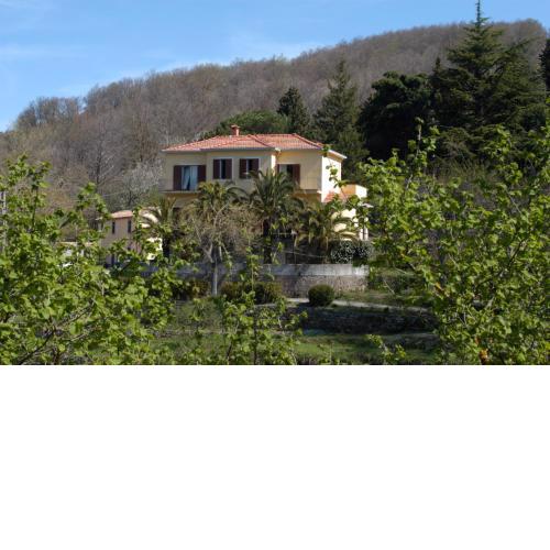Valle Maira, Agriturismo nel Parco dei Nebrodi