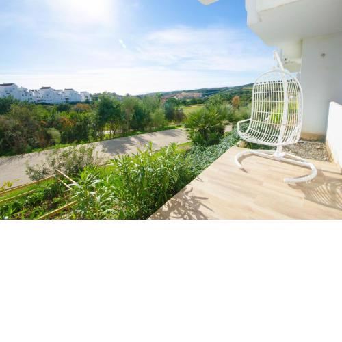 Valle Romano Golf Apartment -Next to the golf course and very close to the beach