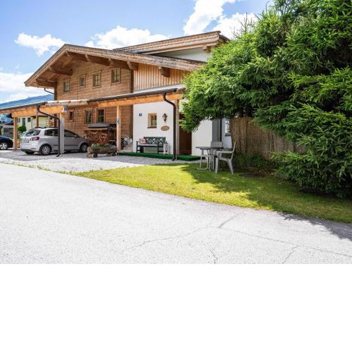 Valley View Holiday Home in Niedernsill with Garden