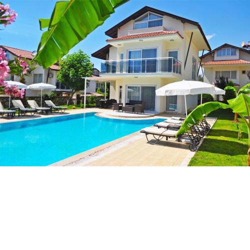 VALLEY VILLA 9