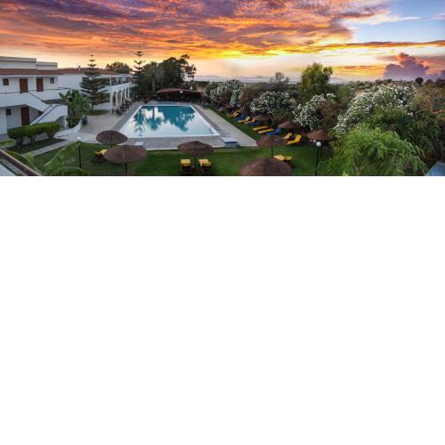 Vallian Village Hotel