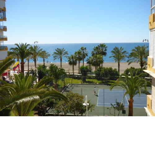 Valparaiso Apartment 50 mts from Beach, pools, sea views, tenis, terrace