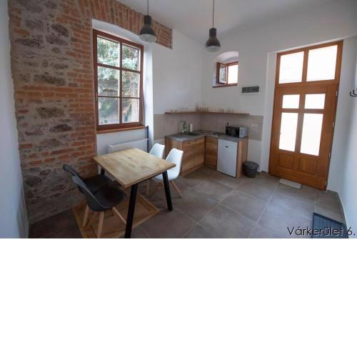 Várkerület 6 Apartman
