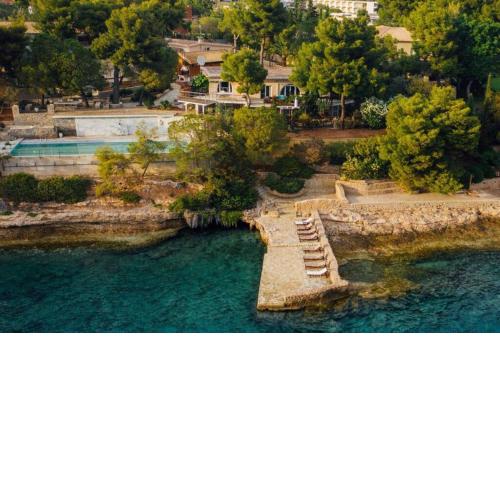 Vasiliki's Villa; Beach Front