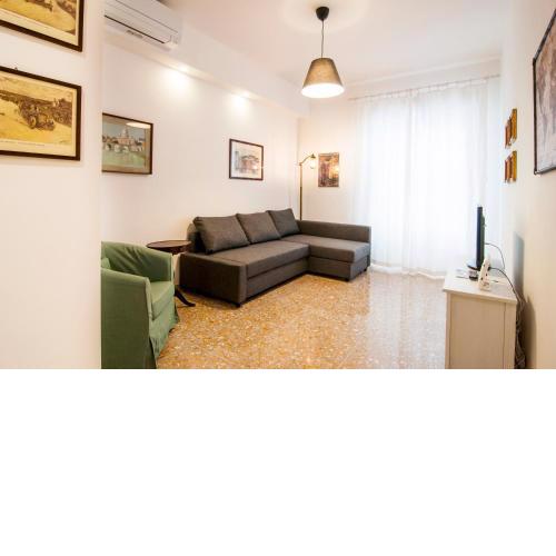 Vatican Museums Roomy Apartment