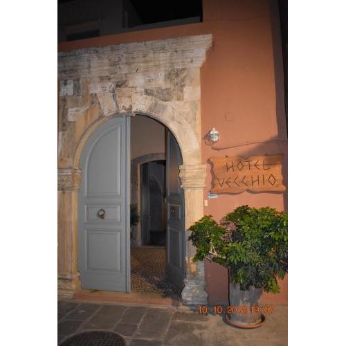 Vecchio Hotel