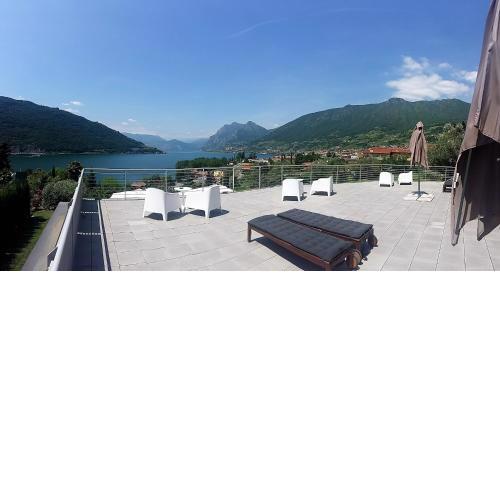Vela di Soleville camere vista lago con ristorante e pizzeria