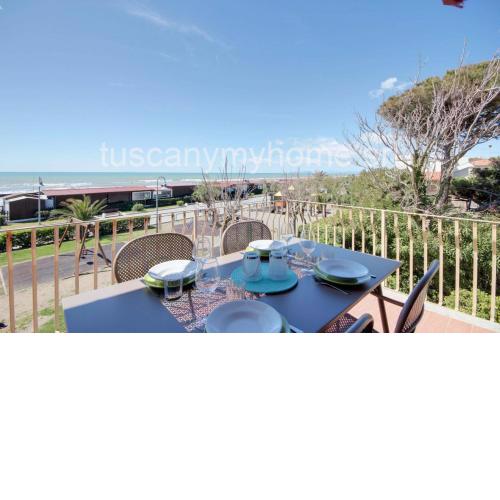 VELA terrazza sul mare con 2 camere e parcheggio
