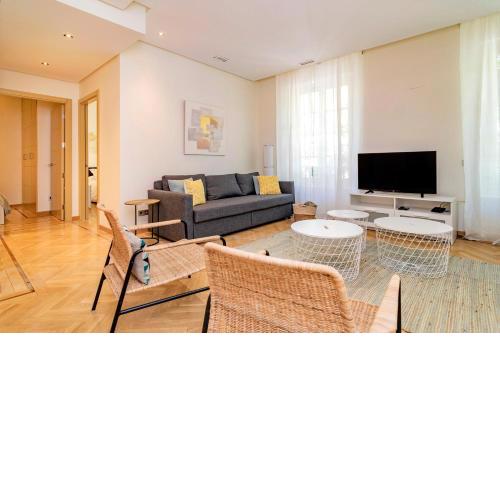 Velazquez Suites