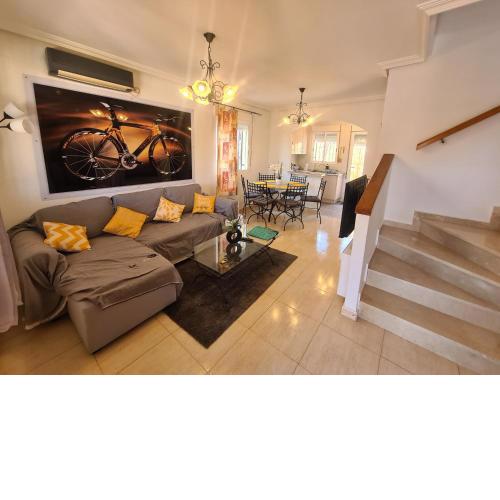 Velo Villa w/ A/C, free Wi-Fi & Pool near Benidorm