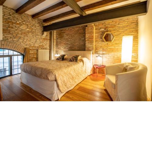 Venetian Loft