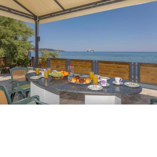 Venetico Beachfront Apartments & Suites - 2 Bedroom Apartment