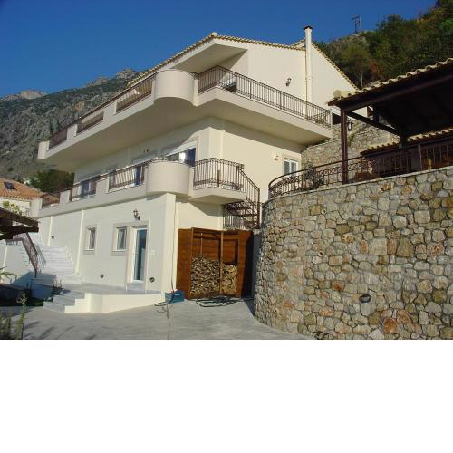 Verga first floor apartment