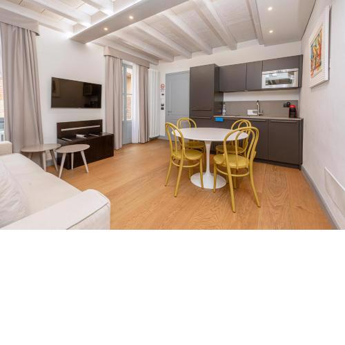 Verona Cathedral Apartments