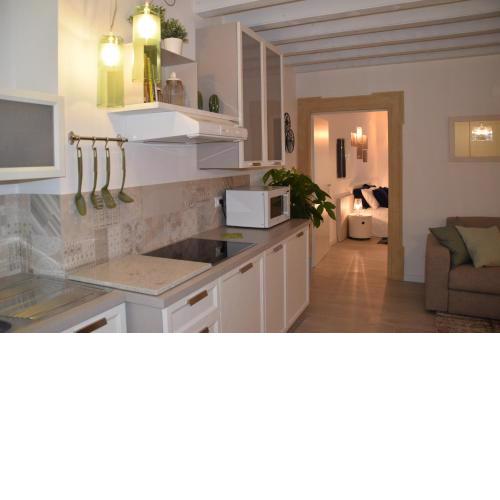 Verona White Lodge