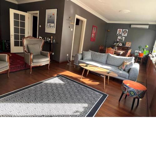 Very Central, Large, Comfortable