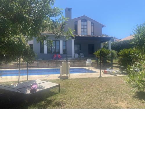 Very nice villa with large garden and private pool
