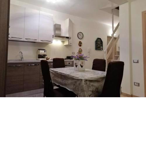 via roma house con box privato
