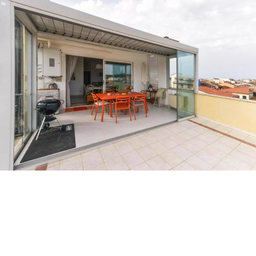 Viareggio Attique with Terraces & Lovely Veranda