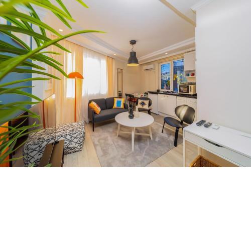 Vibrant and Central Apartment in Muratpasa