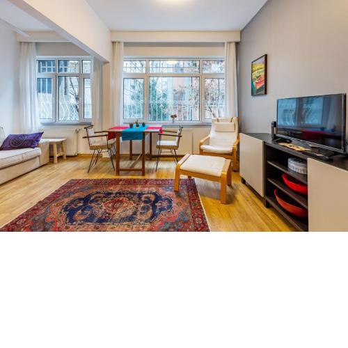 Vibrant Flat in Cihangir with Central Location