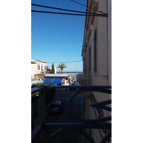 Vicolo sul mare