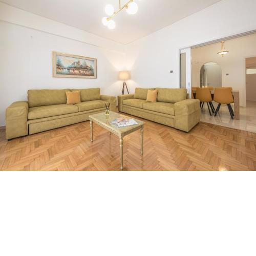 Victoria Majestic Suites Apartments