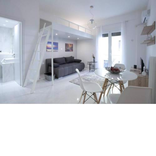 Victoria Sq., A cozy and stylish apartment