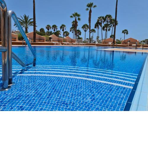 Vida Loca only 190 meters to the sea, balcony, sea view, pool, Wifi