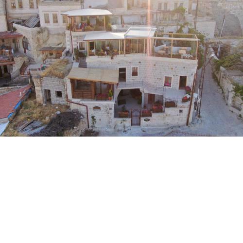 Vigneron Cave Hotel