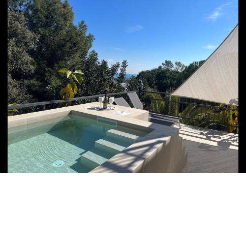 Vila Burriac ,Sunny, Spacious , Private Pool
