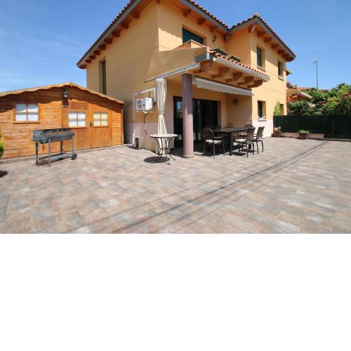 Vila Raquel
