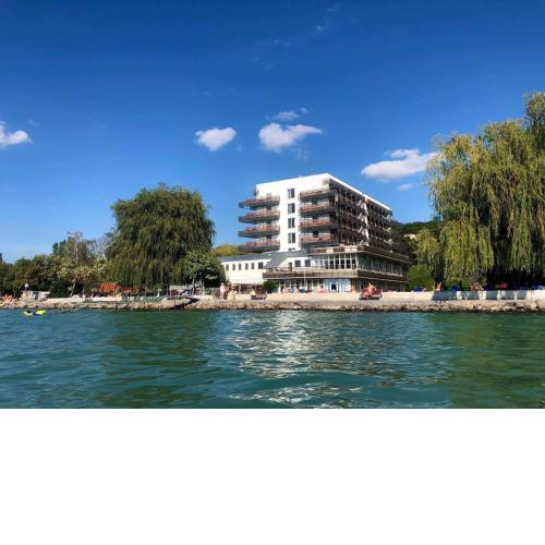 Világos Hotel Balatonvilágos