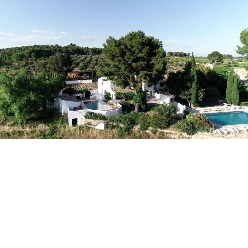 VILASIRA ( Rooms & Wines )