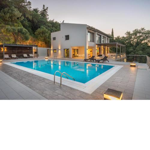 Villa 360 Corfu by villa2be