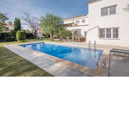 Villa 50m from the beach in Cambrils