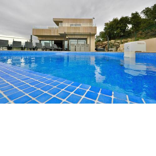 Villa Adam