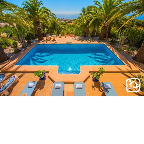 Villa Adelfa by Abahana Villas
