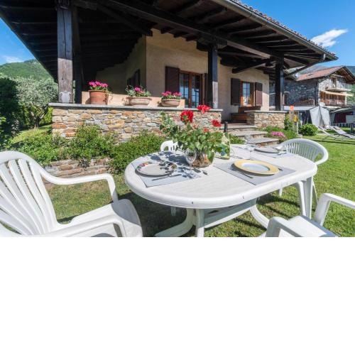Villa Adi