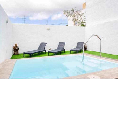 Villa Adrián