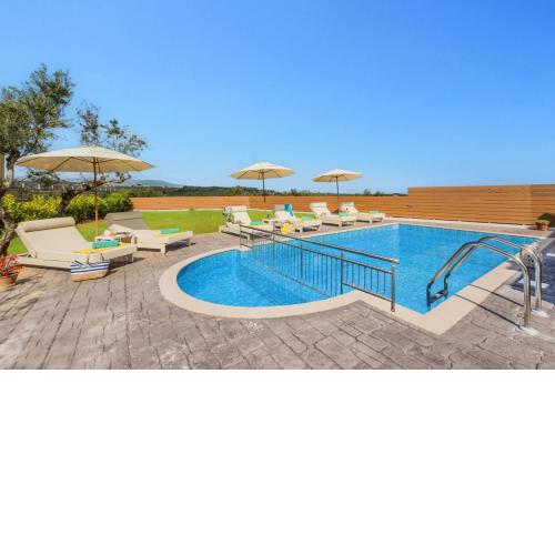 Villa Aelia by Villa Plus
