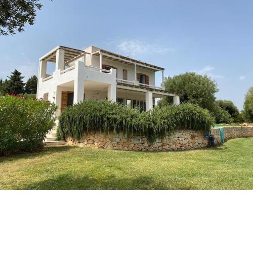 Villa Agosto, luxe villa met zwembad en zeezicht in Puglia