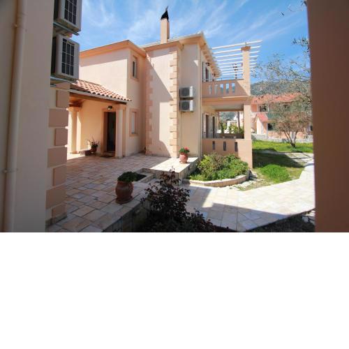 Villa Agrilida