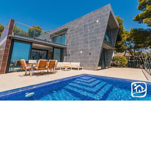 Villa Alex by Abahana Villas