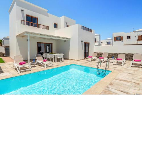 Villa Alicia by Villa Plus