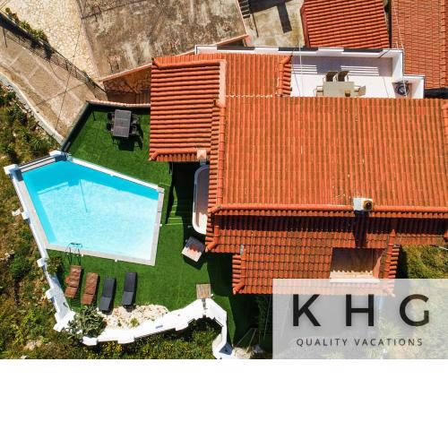 Villa Aliki with Infinity Pool at Kaminarata Village