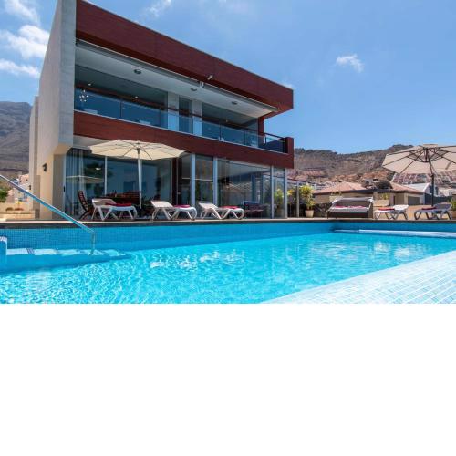 Villa Almeria with ocean views